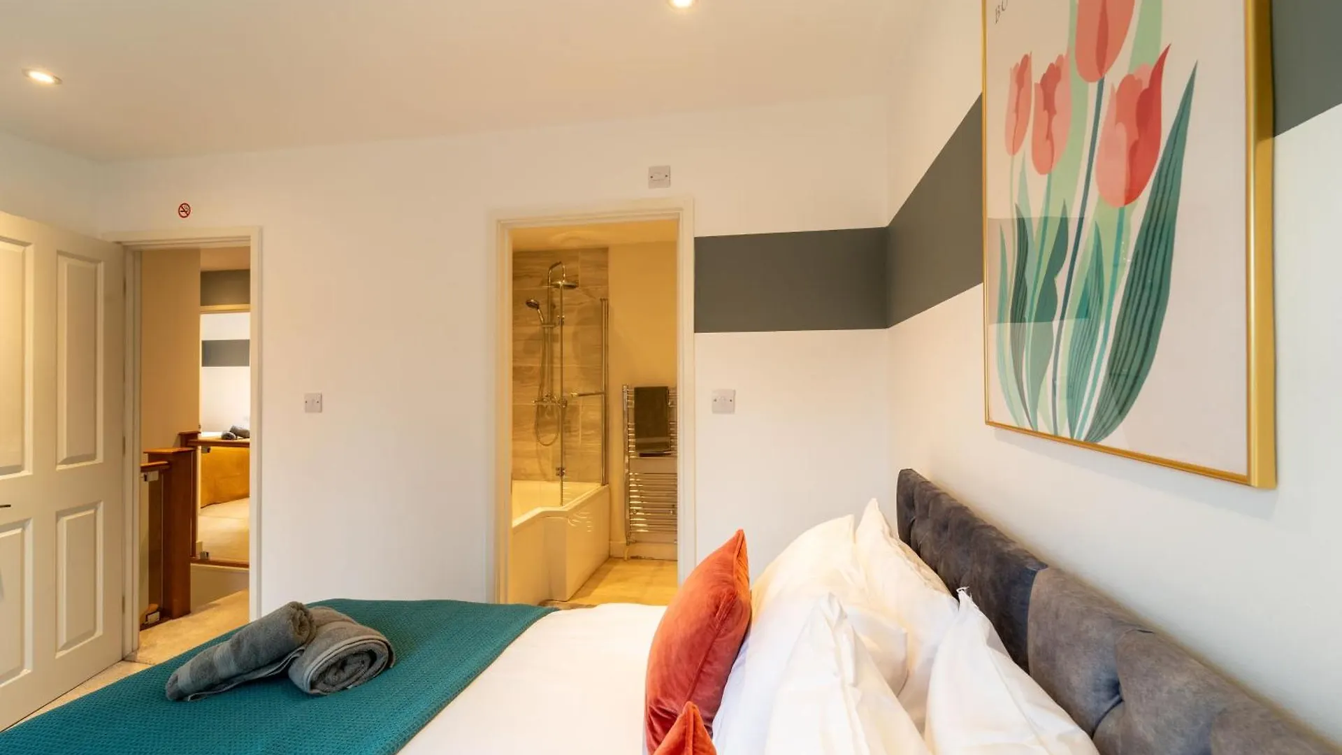 Huge Monthly Savings - Private Parking - Wifi Apartment Gloucester