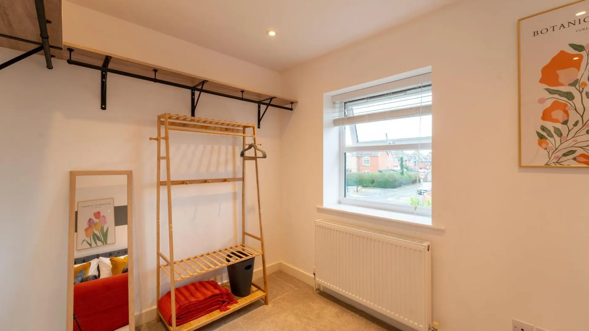 Huge Monthly Savings - Private Parking - Wifi Apartment Gloucester